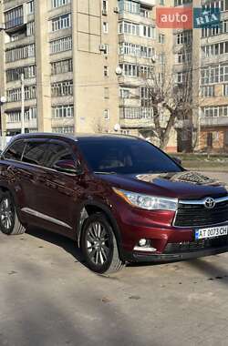 Позашляховик / Кросовер Toyota Highlander 2014 в Калуші