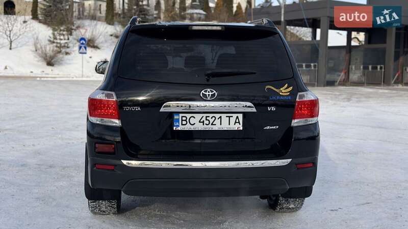 Внедорожник / Кроссовер Toyota Highlander 2011 в Зборове