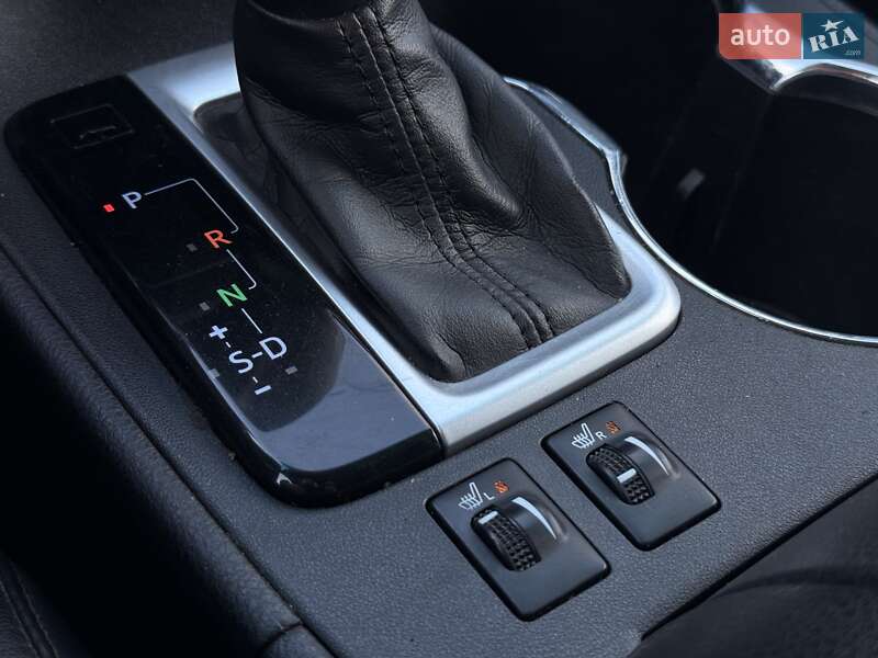 Внедорожник / Кроссовер Toyota Highlander 2014 в Киеве