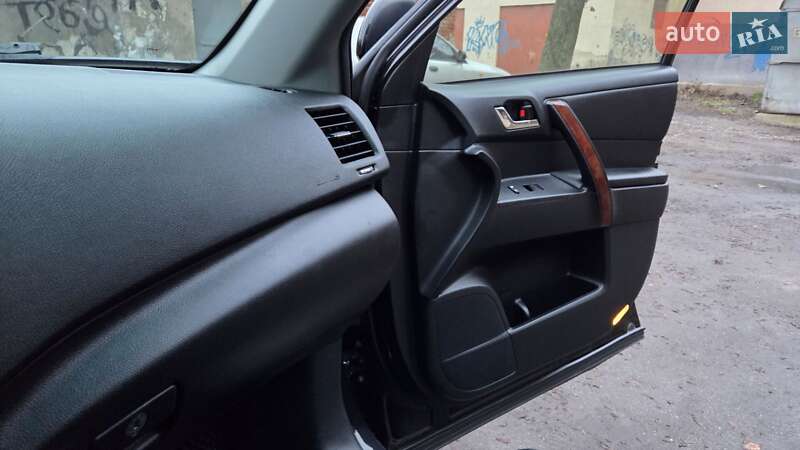 Внедорожник / Кроссовер Toyota Highlander 2013 в Харькове
