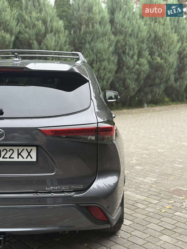 Внедорожник / Кроссовер Toyota Highlander 2021 в Самборе