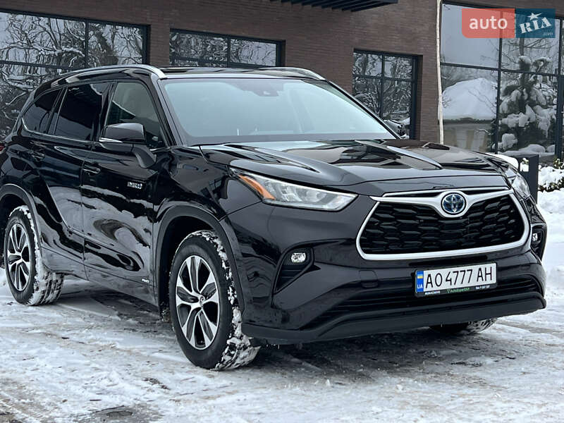 Внедорожник / Кроссовер Toyota Highlander 2020 в Ужгороде