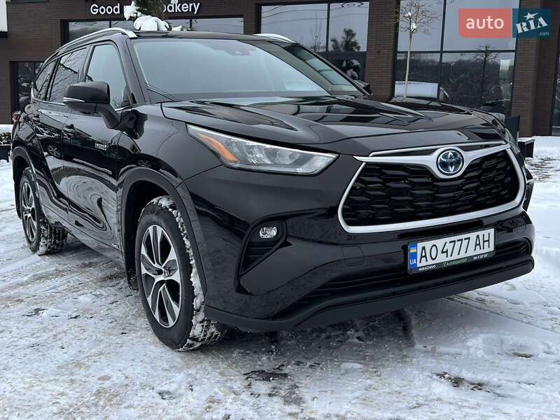 Внедорожник / Кроссовер Toyota Highlander 2020 в Ужгороде