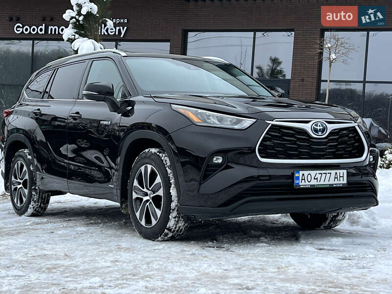 Внедорожник / Кроссовер Toyota Highlander 2020 в Ужгороде