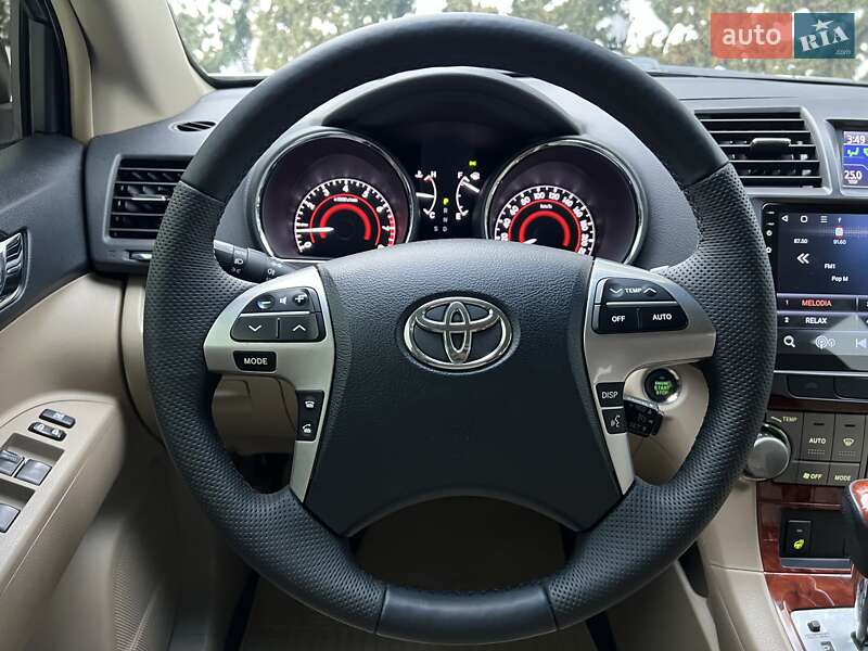 Внедорожник / Кроссовер Toyota Highlander 2013 в Львове фото 18 Внедорожник / Кроссовер Toyota Highlander 2013 в Львове