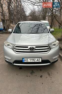 Внедорожник / Кроссовер Toyota Highlander 2011 в Кривом Роге