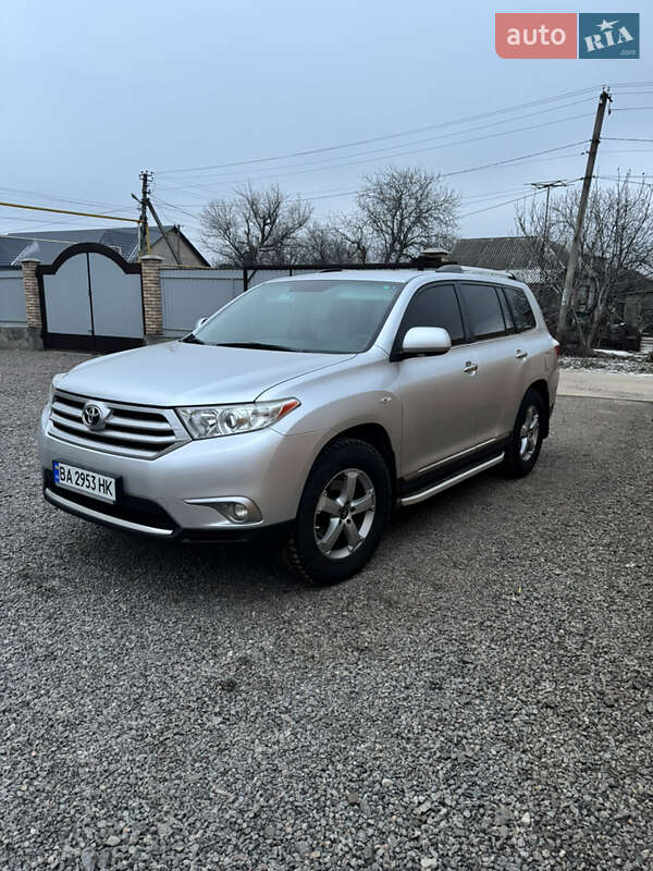 Внедорожник / Кроссовер Toyota Highlander 2011 в Врадиевке