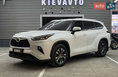 Позашляховик / Кросовер Toyota Highlander 2020 в Києві
