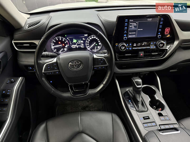 Внедорожник / Кроссовер Toyota Highlander 2020 в Киеве