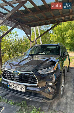 Внедорожник / Кроссовер Toyota Highlander 2022 в Горишних Плавнях
