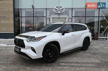 Внедорожник / Кроссовер Toyota Highlander 2023 в Киеве