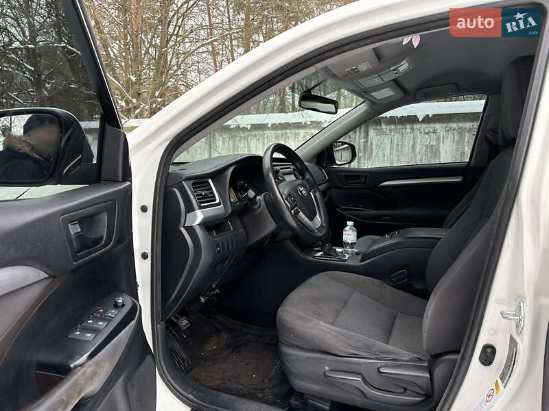Внедорожник / Кроссовер Toyota Highlander 2016 в Житомире
