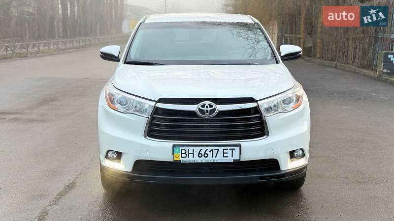 Внедорожник / Кроссовер Toyota Highlander 2014 в Одессе