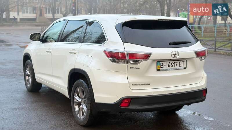 Внедорожник / Кроссовер Toyota Highlander 2014 в Одессе