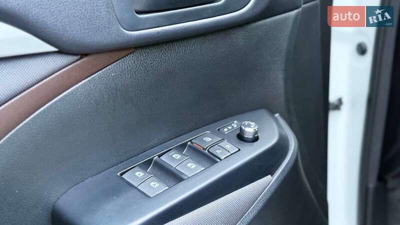 Внедорожник / Кроссовер Toyota Highlander 2014 в Одессе