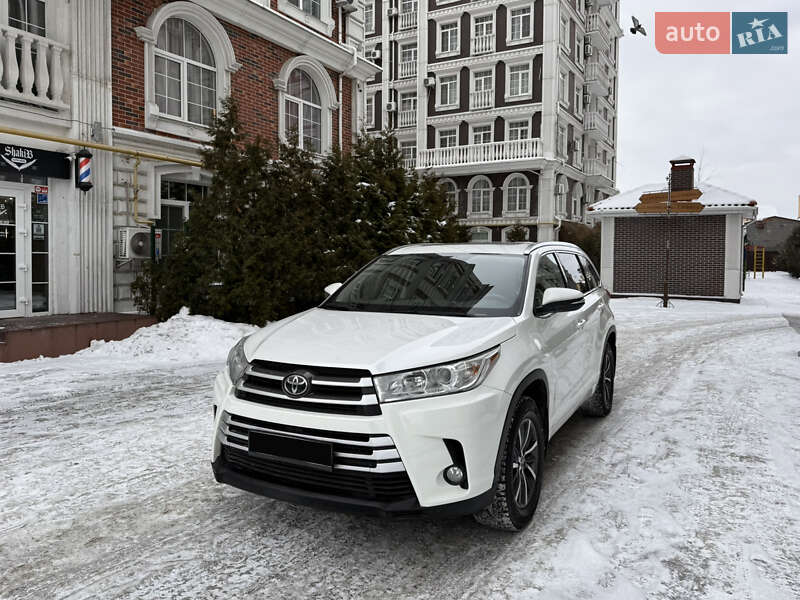 Позашляховик / Кросовер Toyota Highlander 2018 в Києві