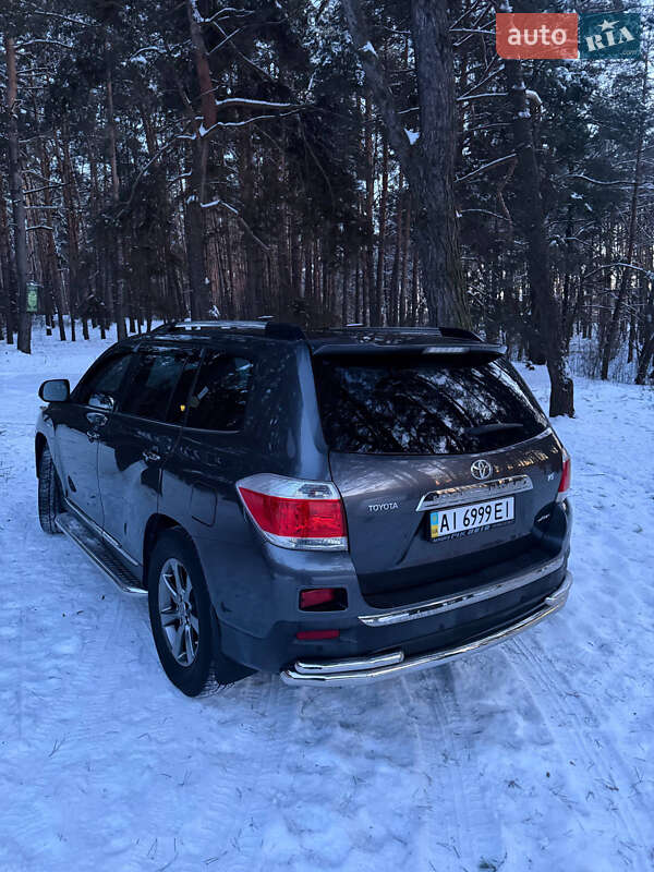 Внедорожник / Кроссовер Toyota Highlander 2011 в Киеве