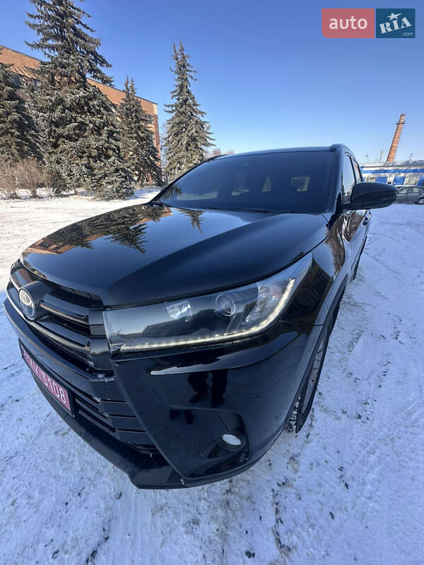 Внедорожник / Кроссовер Toyota Highlander 2019 в Харькове