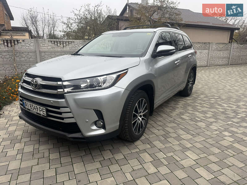 Внедорожник / Кроссовер Toyota Highlander 2017 в Киеве фото 2 Внедорожник / Кроссовер Toyota Highlander 2017 в Киеве