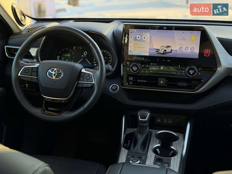 Внедорожник / Кроссовер Toyota Highlander 2024 в Киеве