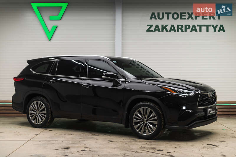 Внедорожник / Кроссовер Toyota Highlander 2021 в Мукачево