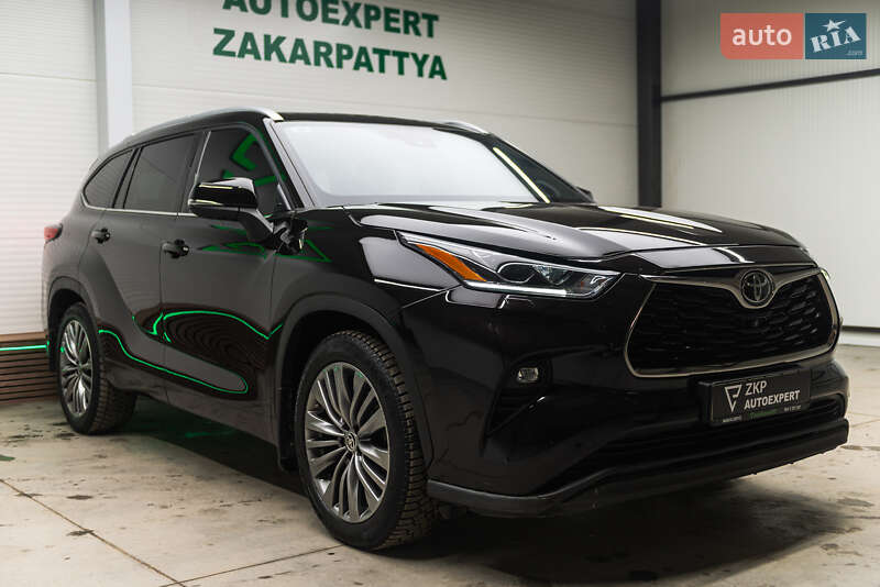 Внедорожник / Кроссовер Toyota Highlander 2021 в Мукачево