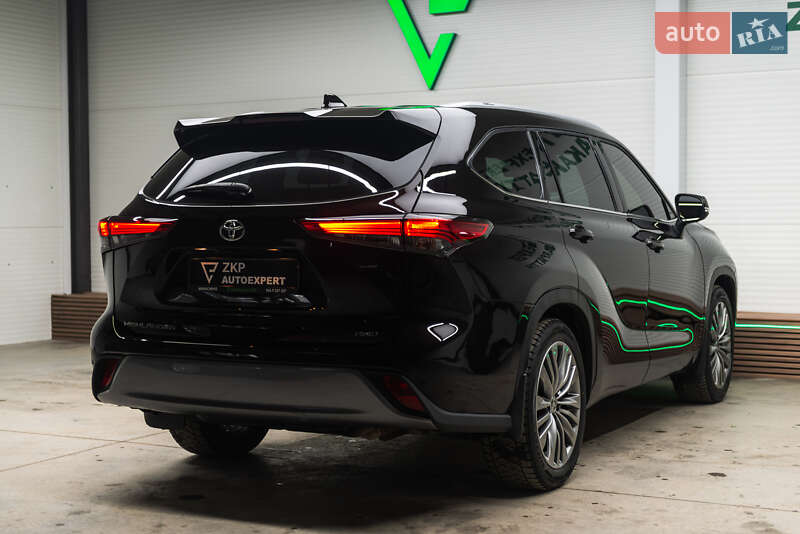 Внедорожник / Кроссовер Toyota Highlander 2021 в Мукачево