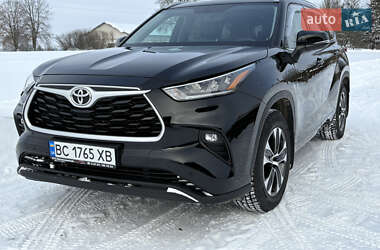 Позашляховик / Кросовер Toyota Highlander 2020 в Луцьку