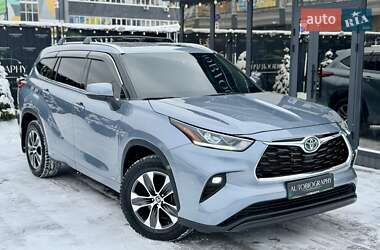 Позашляховик / Кросовер Toyota Highlander 2021 в Києві