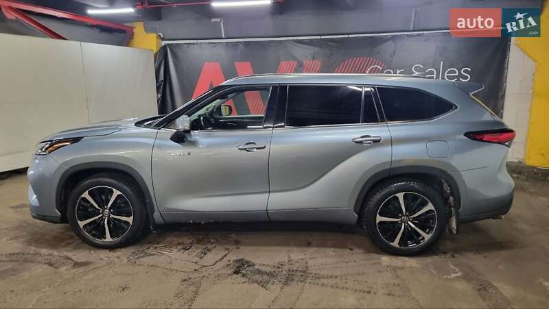 Позашляховик / Кросовер Toyota Highlander 2021 в Києві