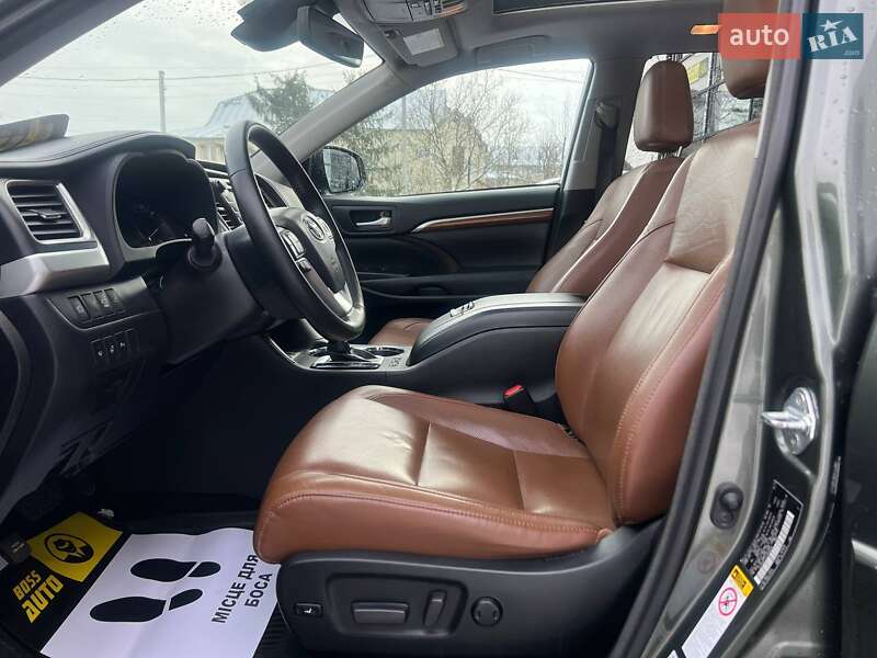 Внедорожник / Кроссовер Toyota Highlander 2018 в Ивано-Франковске фото 9 Внедорожник / Кроссовер Toyota Highlander 2018 в Ивано-Франковске