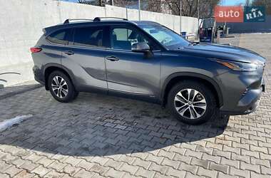 Внедорожник / Кроссовер Toyota Highlander 2022 в Николаеве