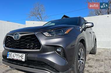 Внедорожник / Кроссовер Toyota Highlander 2022 в Николаеве
