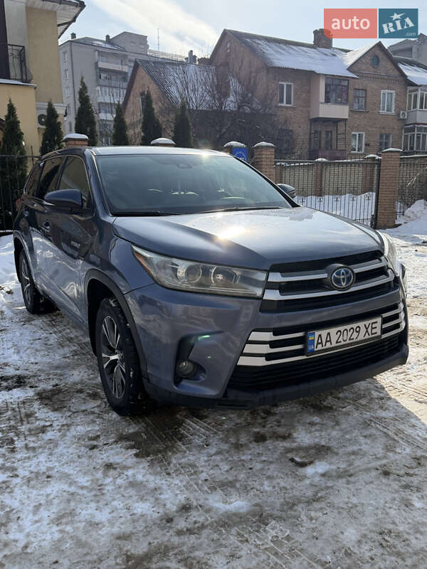 Позашляховик / Кросовер Toyota Highlander 2018 в Києві
