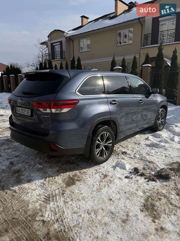 Позашляховик / Кросовер Toyota Highlander 2018 в Києві