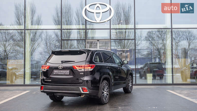 Внедорожник / Кроссовер Toyota Highlander 2019 в Днепре