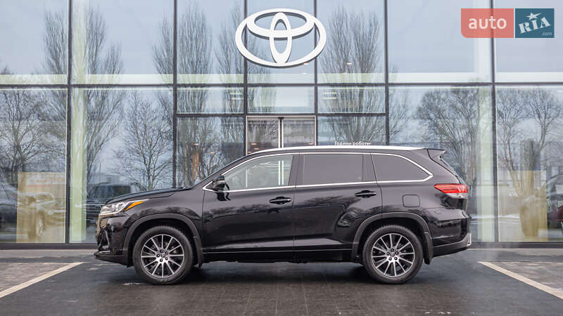 Внедорожник / Кроссовер Toyota Highlander 2019 в Днепре