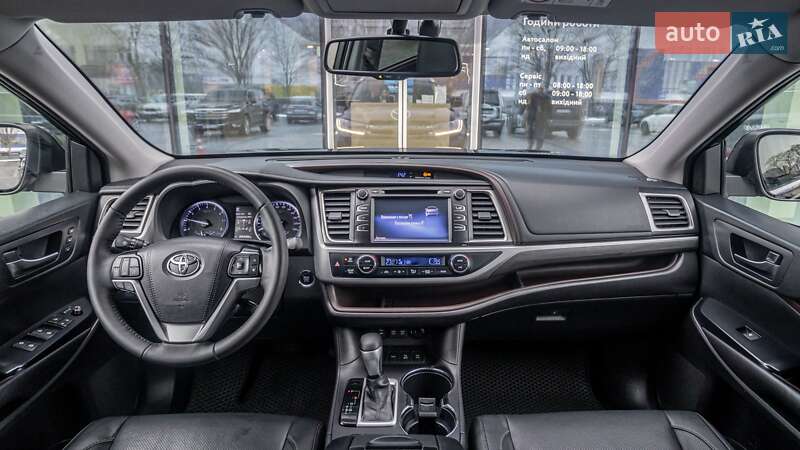 Внедорожник / Кроссовер Toyota Highlander 2019 в Днепре