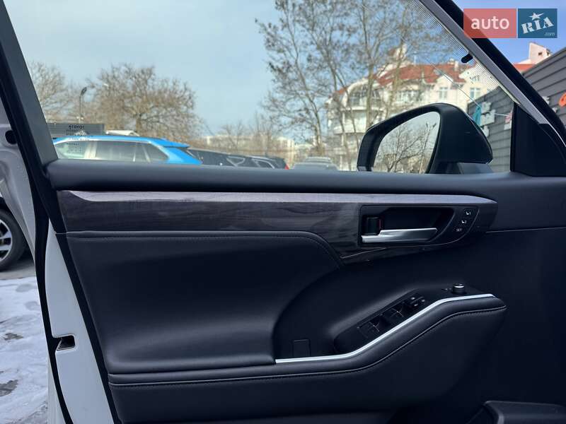 Позашляховик / Кросовер Toyota Highlander 2023 в Одесі фото 11 Позашляховик / Кросовер Toyota Highlander 2023 в Одесі