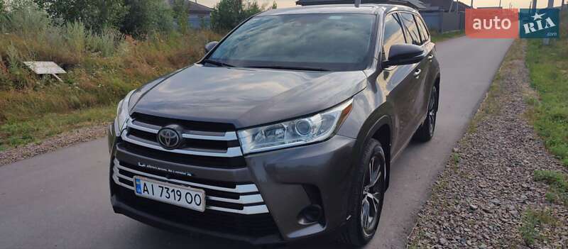 Позашляховик / Кросовер Toyota Highlander 2017 в Києві