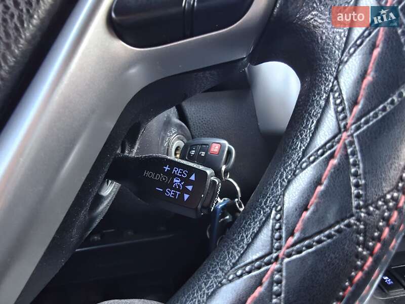 Позашляховик / Кросовер Toyota Highlander 2017 в Києві