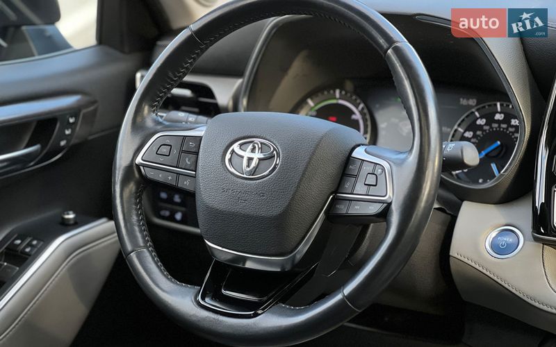 Внедорожник / Кроссовер Toyota Highlander 2020 в Львове
