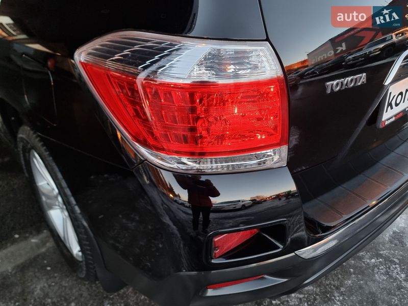 Внедорожник / Кроссовер Toyota Highlander 2013 в Виннице