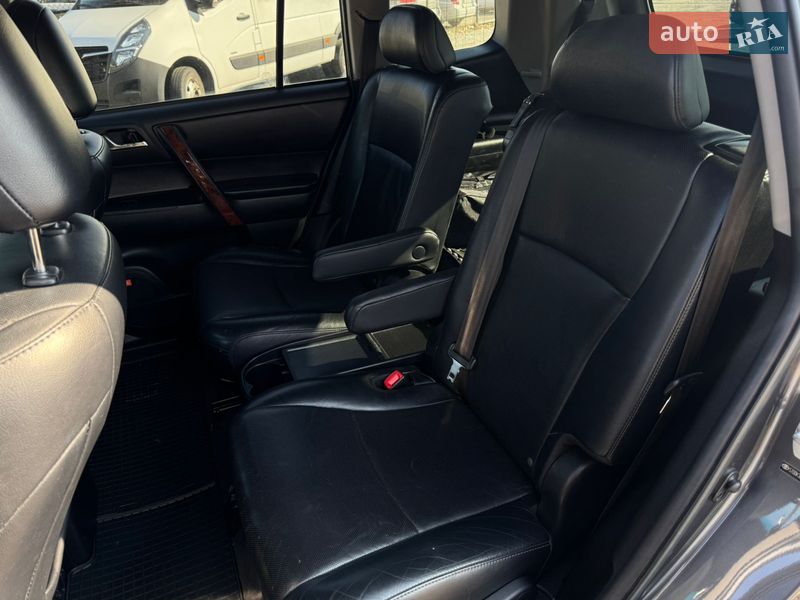 Внедорожник / Кроссовер Toyota Highlander 2012 в Львове