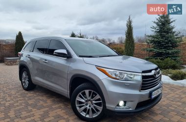 Внедорожник / Кроссовер Toyota Highlander 2014 в Харькове