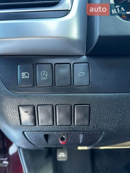 Внедорожник / Кроссовер Toyota Highlander 2018 в Ровно