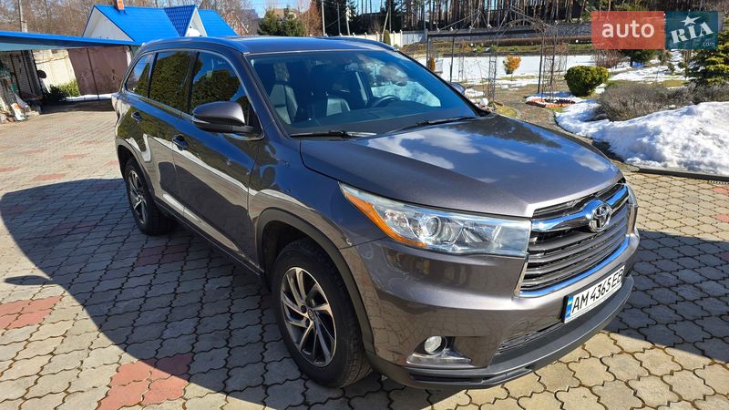 Позашляховик / Кросовер Toyota Highlander 2016 в Житомирі