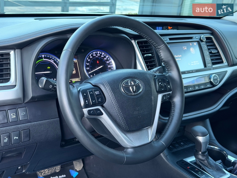 Внедорожник / Кроссовер Toyota Highlander 2018 в Ровно