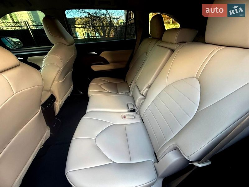 Позашляховик / Кросовер Toyota Highlander 2020 в Хмельницькому
