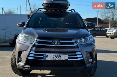 Внедорожник / Кроссовер Toyota Highlander 2017 в Боярке